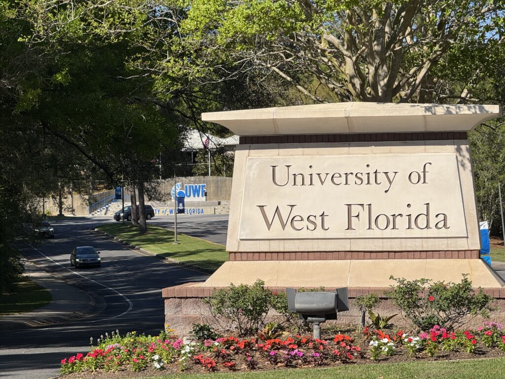 University of West Florida orders dorms evacuated on less than a day’s notice — Florida Phoenix, Palm Harbor Schools news