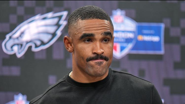 Eagles QB Jalen Hurts sidelined indefinitely with blood clots that could cost him the season — WTSP Sports Tampa Bay, Palm Harbor Sports news