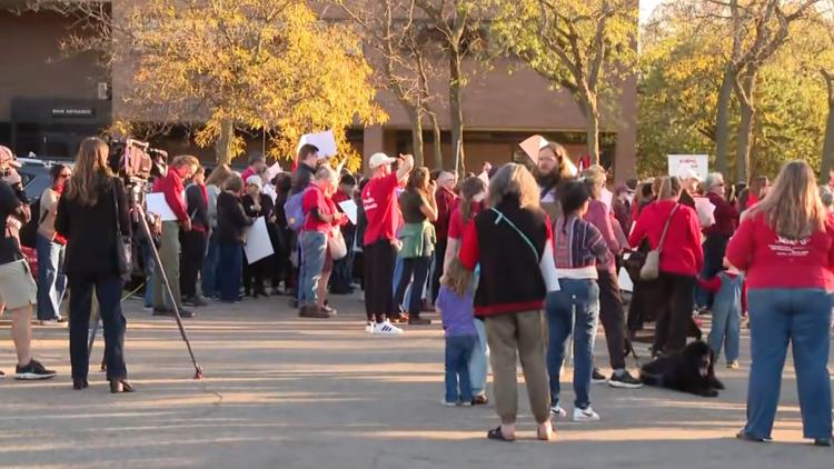Protesters gather outside St. Paul school board meeting ahead of vote for mid-year cuts — KARE 11 Local, Palm Harbor Schools news
