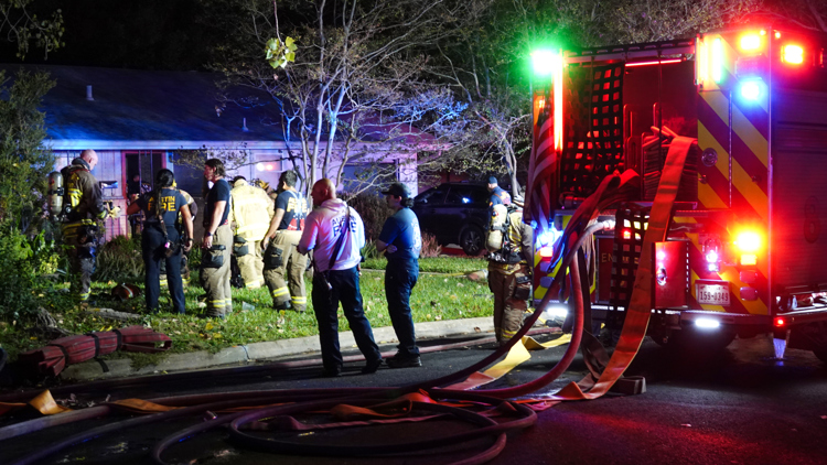 AFD investigating house fire involving 2 homes Friday morning in North Austin — KVUE (Austin), Palm Harbor Community news
