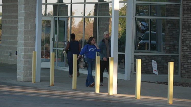 Some Tarrant County voters turned away after arriving too late to vote early in Fort Worth — WFAA (Dallas-Fort Worth), Palm Harbor Community news