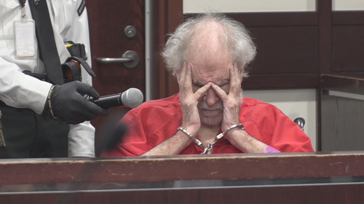 Juror dismissed, mistrial requests denied as testimony begins in Tampa murder trial — Palm Harbor Community news